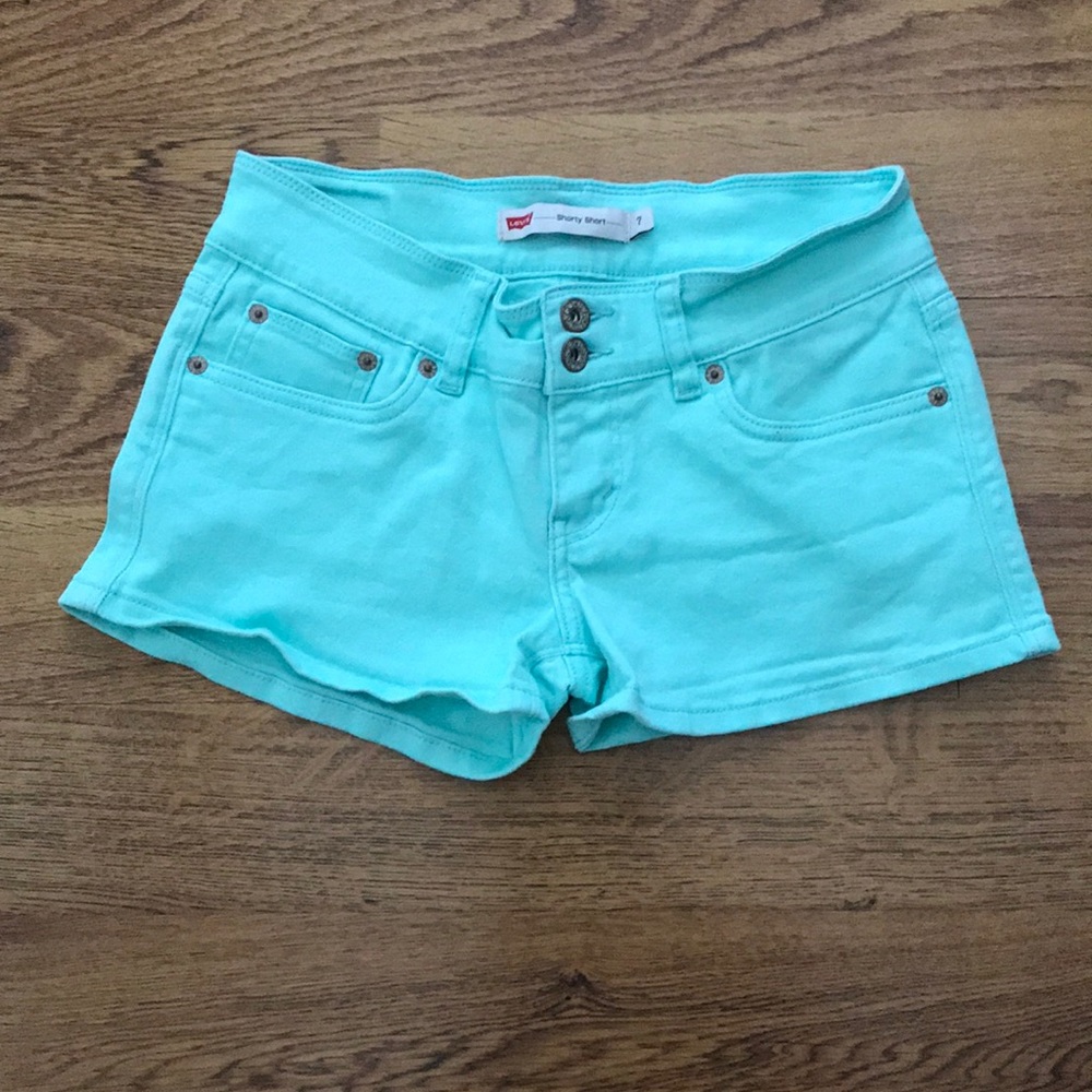 LEVI’S. Shorty Short